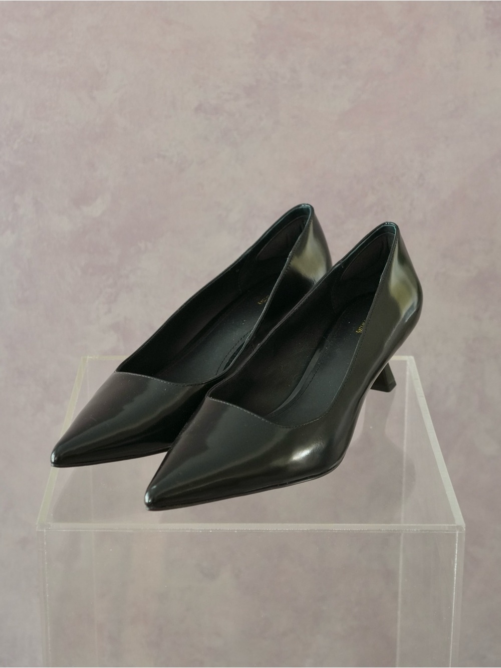 & Other Stories Point-Toe Pump in Black Patent Leather